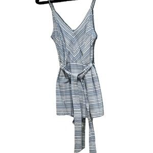 BB Dakota Size 4 Baby Blue & White Romper short with tie (worn once)